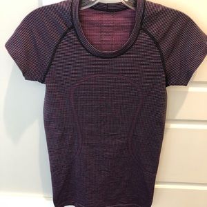 Lululemon t-shirt size 4